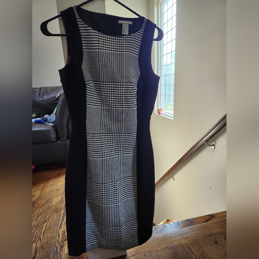 Sleeveless H&M business dress black and white size 4